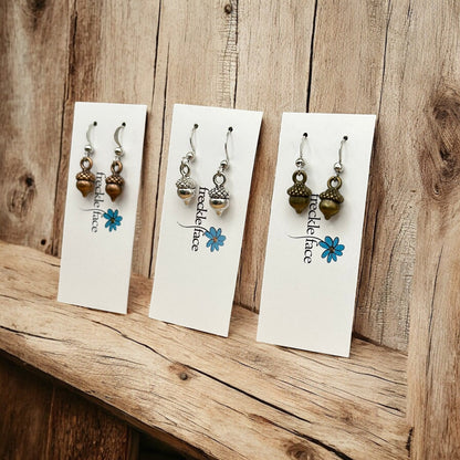 Boucles d'oreilles simples glands – Boucles d'oreilles minimalistes inspirées de l'automne en métaux mélangés