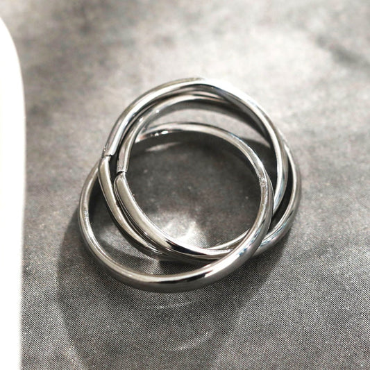 ESTELLA : Bague Empilable Triple et Entrelacée en Argent
