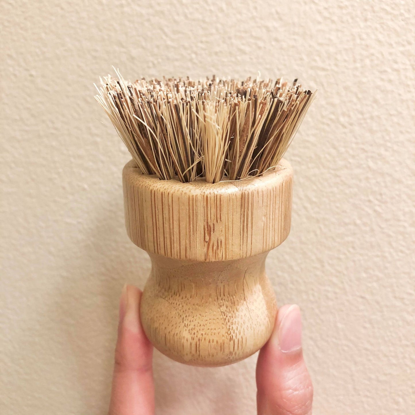 Brosse à récurer avec pommeau en bambou