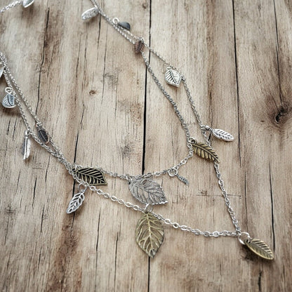 Collier Feuille Cascade – Longue chaîne à superposition avec feuilles en argent et métaux mélangés en cascade