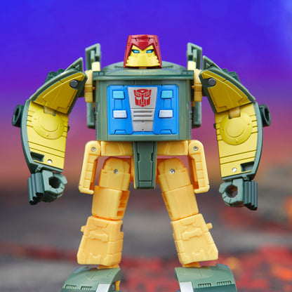 Transformers Legacy Deluxe Class Autobot Cosmos