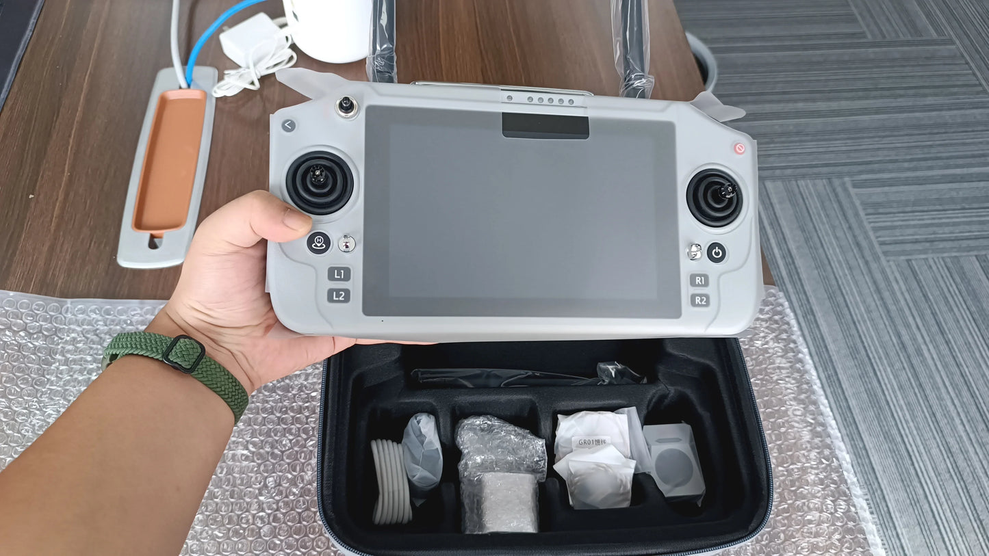 SKYDROID G20 Dual-Band HD Remote Control FPV Drones Long-Distance Image Transmission Compatible with Others Plastic Model