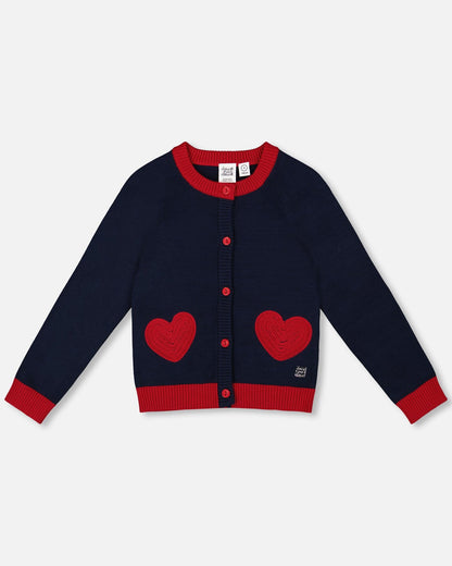 Cardigan en maille bleu marine avec cœurs brodés rouges