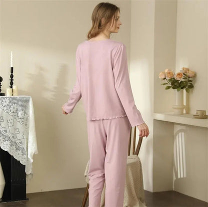 Ensemble pyjama trois pièces pour femme avec cardigan et bretelles style français