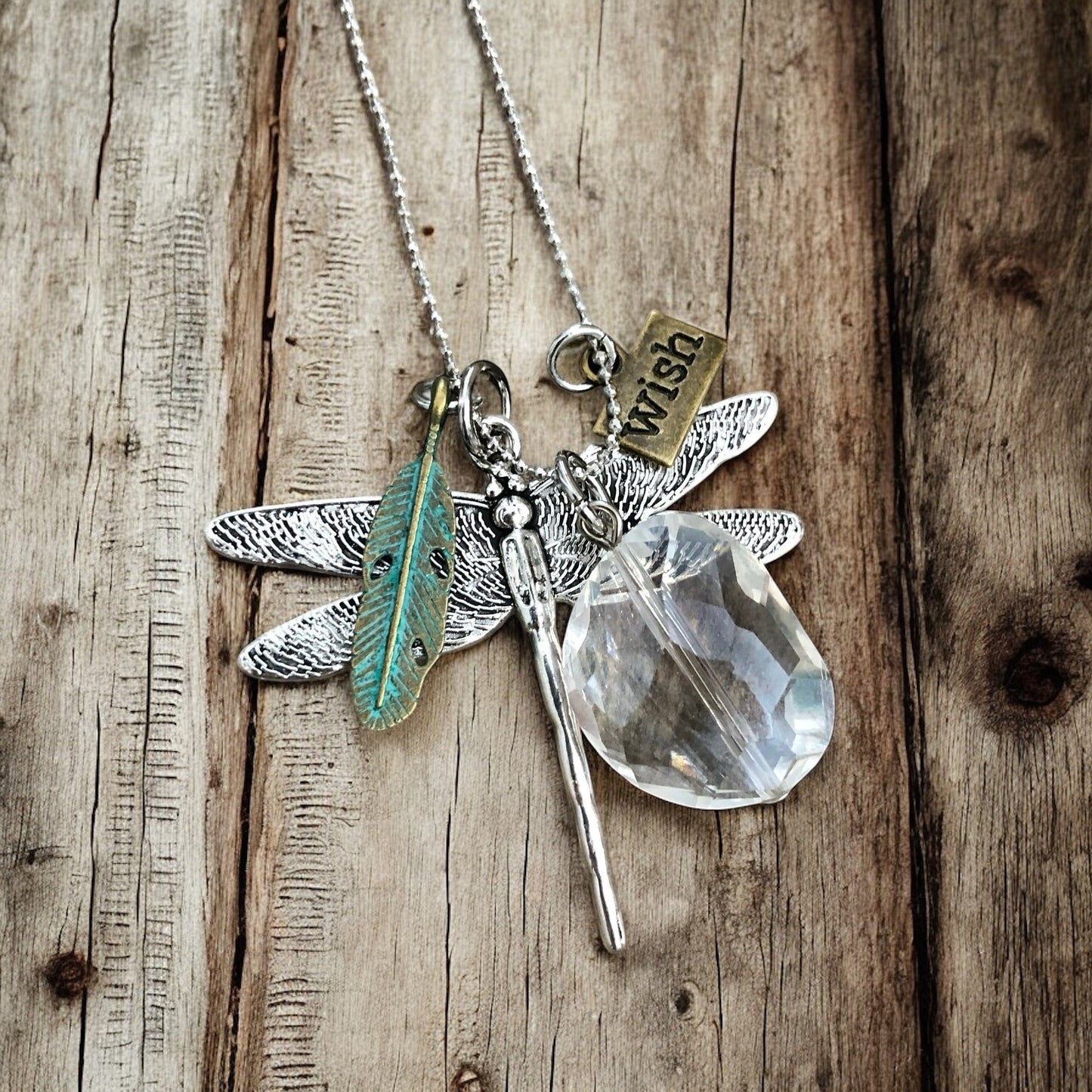 Collier vœu libellule en cristal