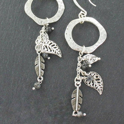 Beaten Ring With Leaf Charms Earrings In Silver Plate