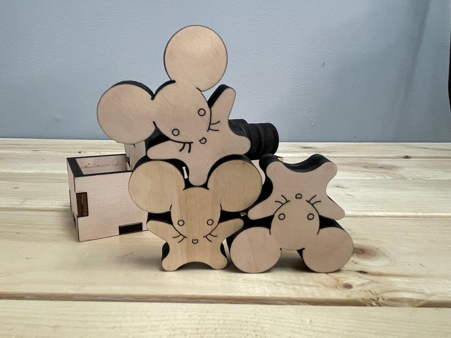 The Acrobats Mouse