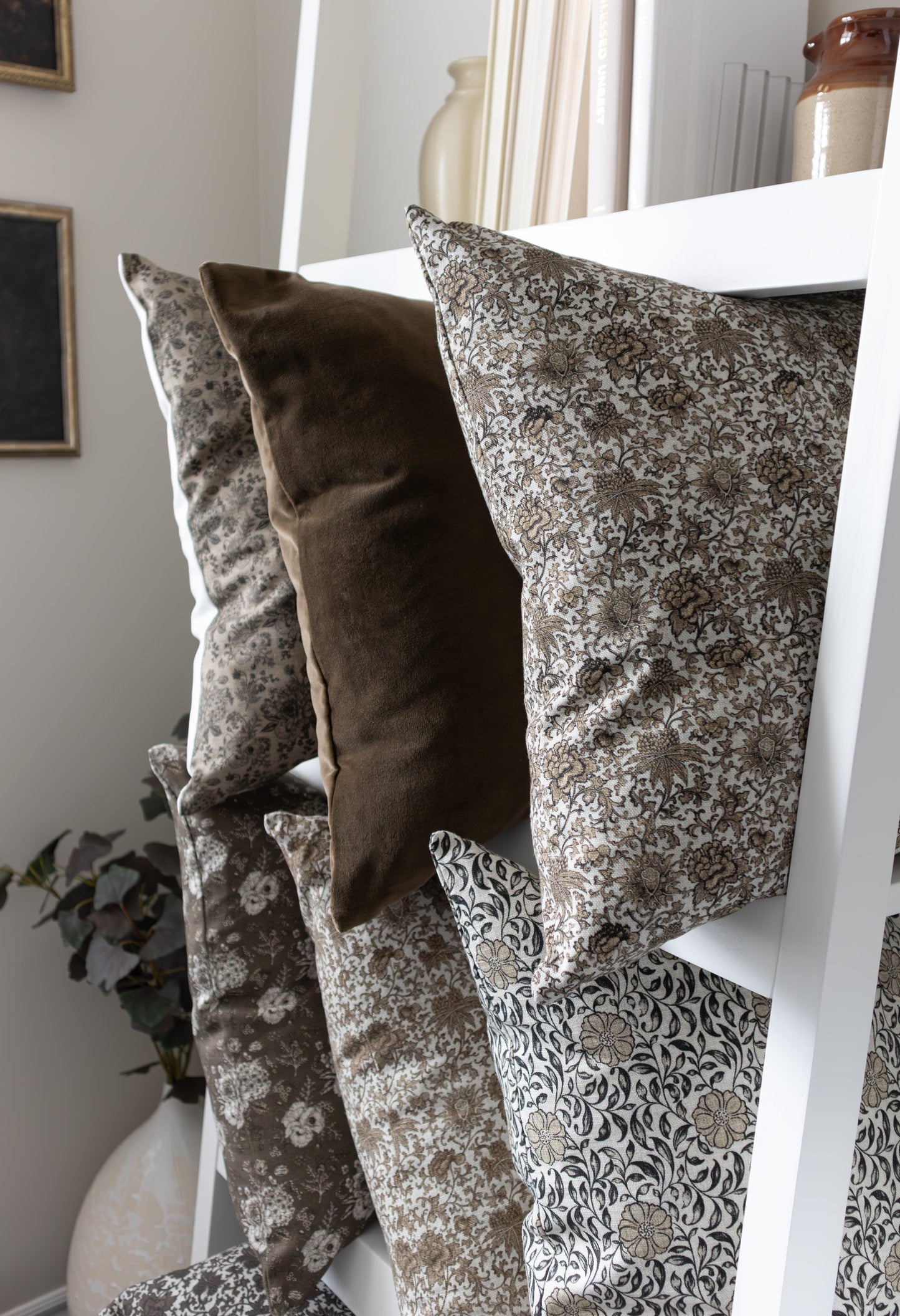 Fleur de Vie | Floral Pillow Cover
