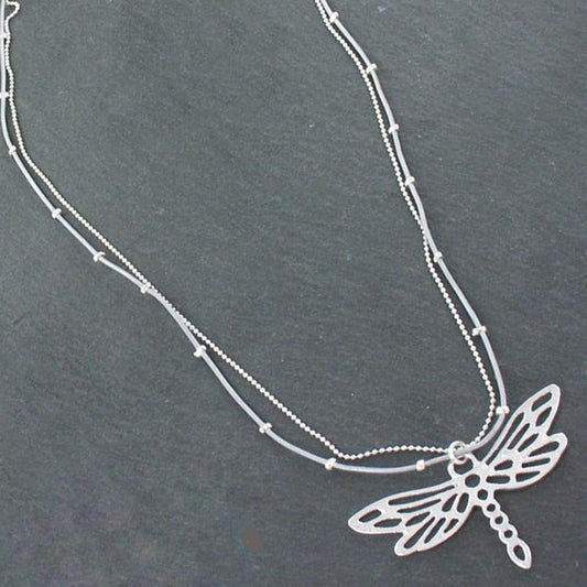 Collier double rang avec pendentif libellule en plaqué argent