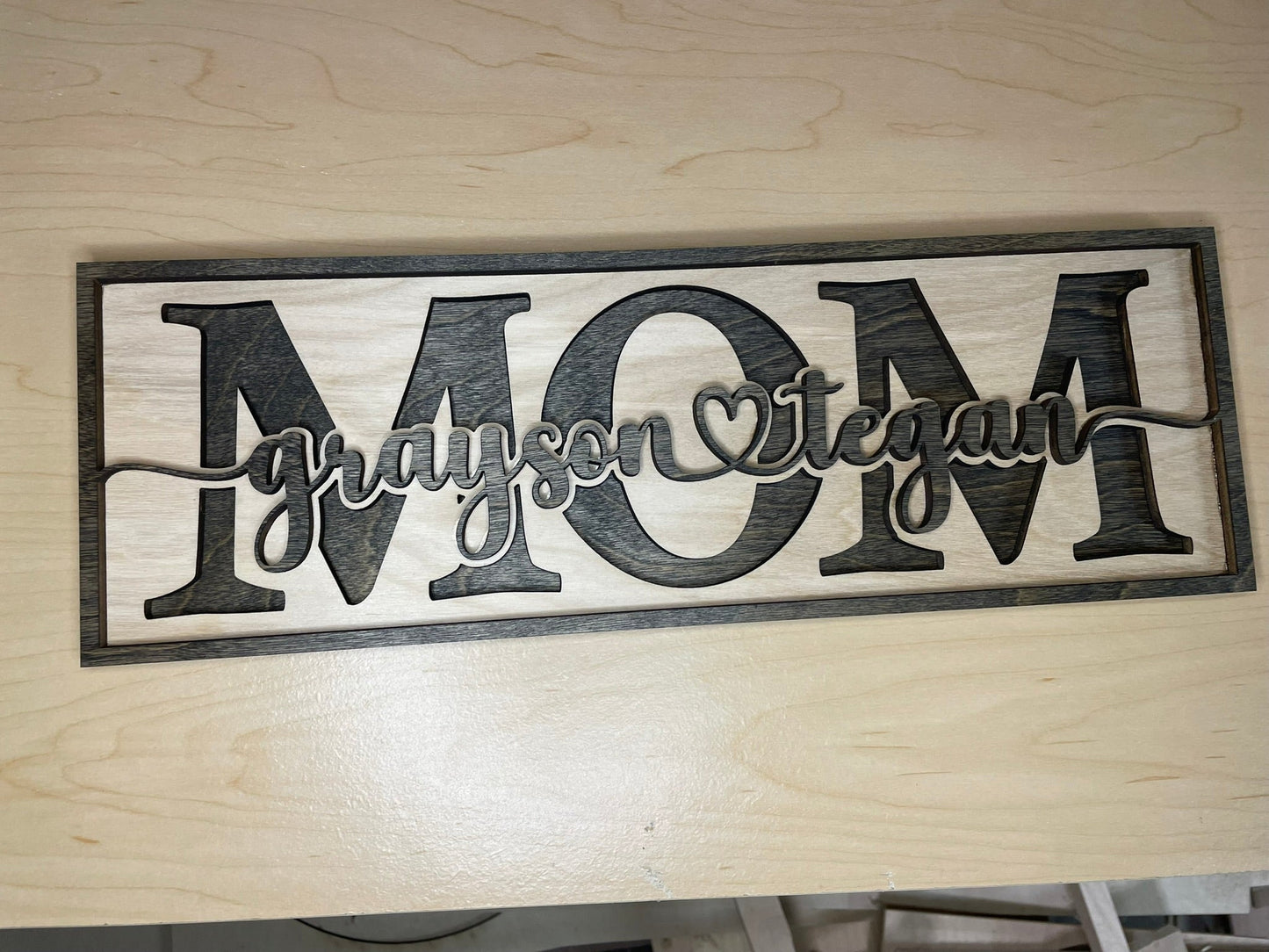 Personalized Wooden Mom sign with children name