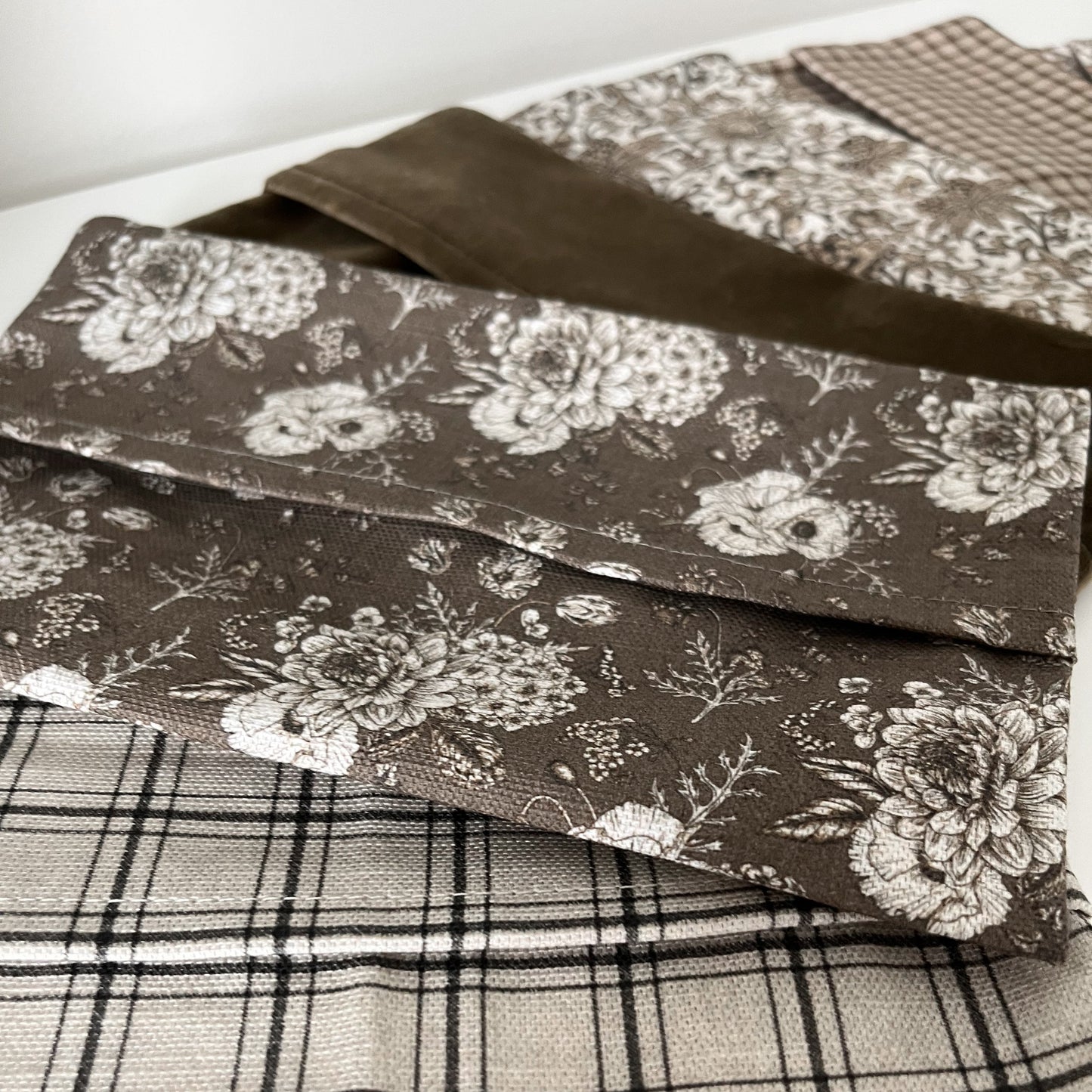 Distributeur de mouchoirs en tissu | Elysia