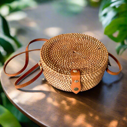 Round Rattan Purse - Natural