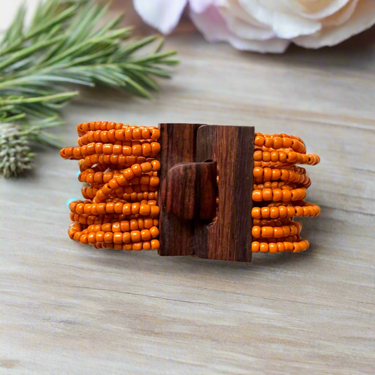 Bracelet de perles avec fermoir en bois