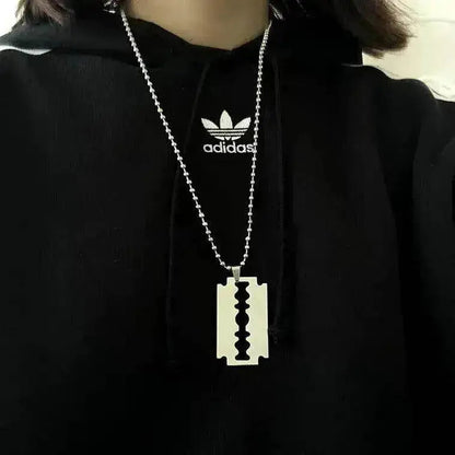 Collier superposé style punk