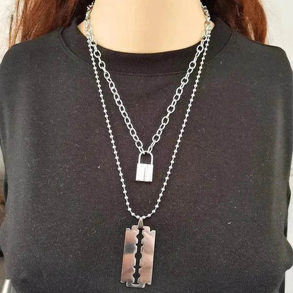 Collier superposé style punk
