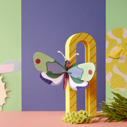 Papillon des forêts de menthe
