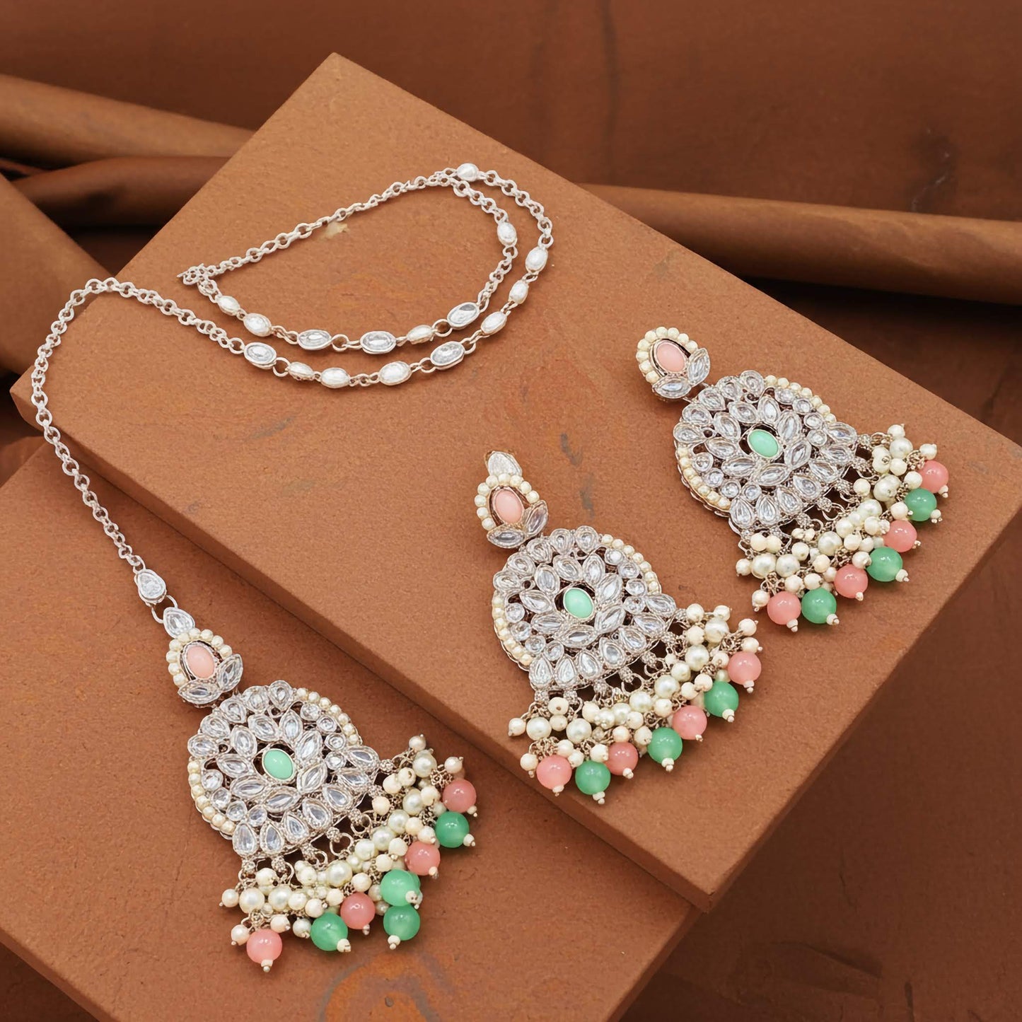 Boucles d'oreilles et ensemble Tikka miroirs fabriqués à la main – Bijoux ethniques