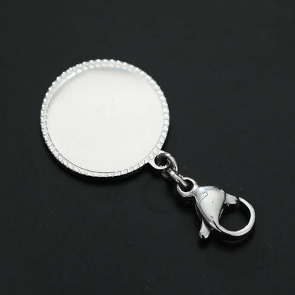 KAILA: Star Symbol Charm Silver