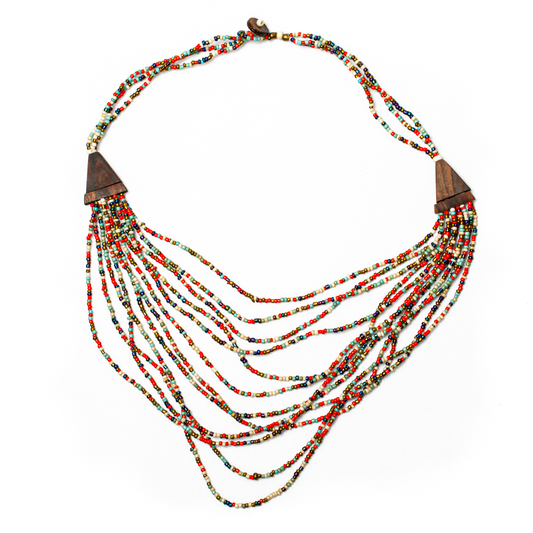 Collier en bois à plusieurs rangs