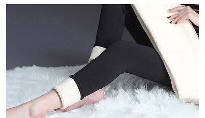 Legging taille haute sans couture pour femme avec intérieur en polaire doux, thermique, chaud, isolé, pour l'hiver. Collant polaire chaud pour femme. Vêtements d'hiver pour femme.