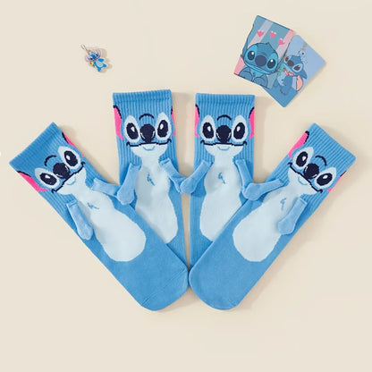 Chaussettes Main dans la main Stitch Dessin Animé Amusantes Mode Polyvalentes Douces Confortables Mignonnes Créatives Adultes enfants chaussettes antidérapantes jouets cadeaux