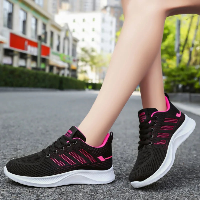 Chaussures de sport pour femmes Chaussures individuelles décontractées respirantes à semelle souple chaussures de course en maille volante d'automne