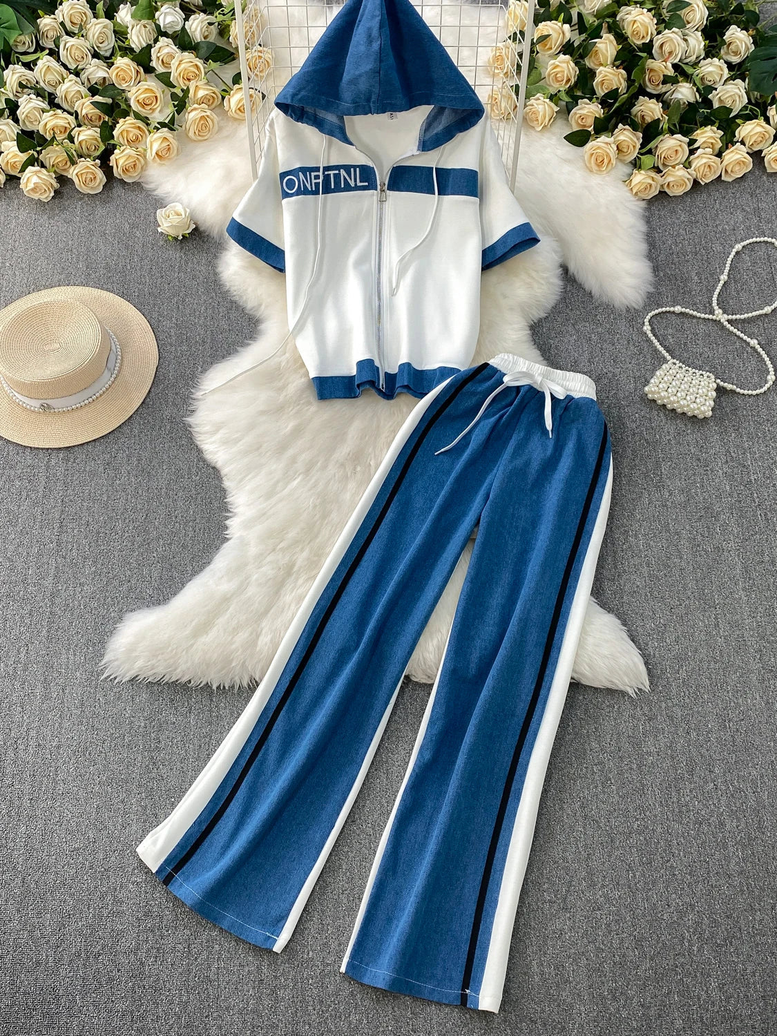 Cowboy patchwork hooded jacket fashionable sports suit women's summer 2025 new two-piece set popular age reducing pants