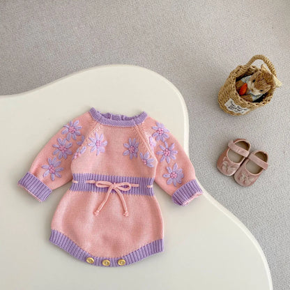 New autumn clothing for babies aged 0-2, cute baby girl color blocked long sleeved jumpsuit