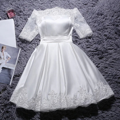 Élégantes robes de soirée épaules dénudées courtes en satin ligne A robe de cocktail avec demi-manches robe de soirée robes de bal