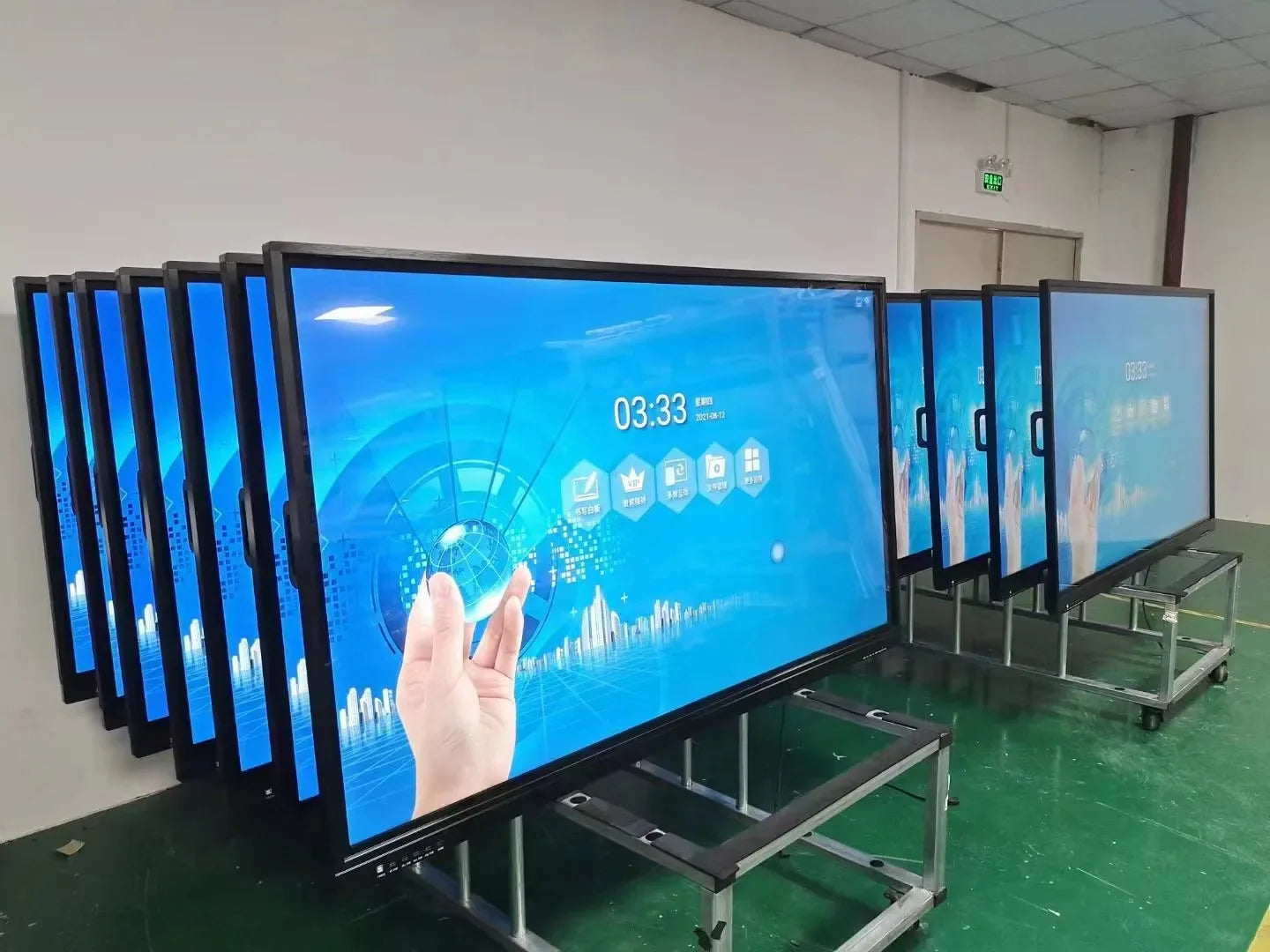 21.5 32 43 pouces centre commercial Android écran tactile interactif affichage de signalisation numérique support de sol Lcd kiosque d'auto-service