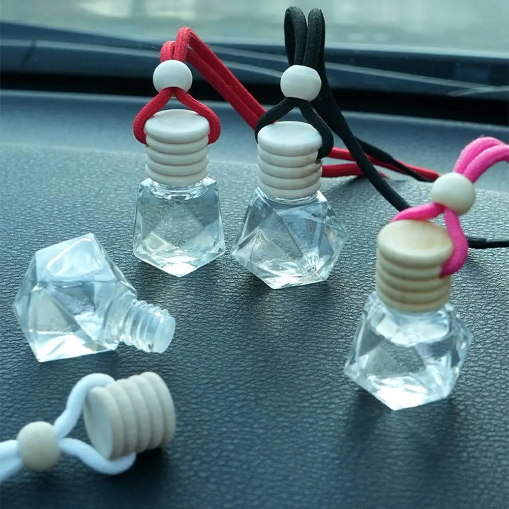 Diffuseur d'aromathérapie à suspendre pour intérieur de voiture, désodorisant de voiture, parfum longue durée pour voiture et maison Citron / Fleur de pêcher / Noix de coco / Oud