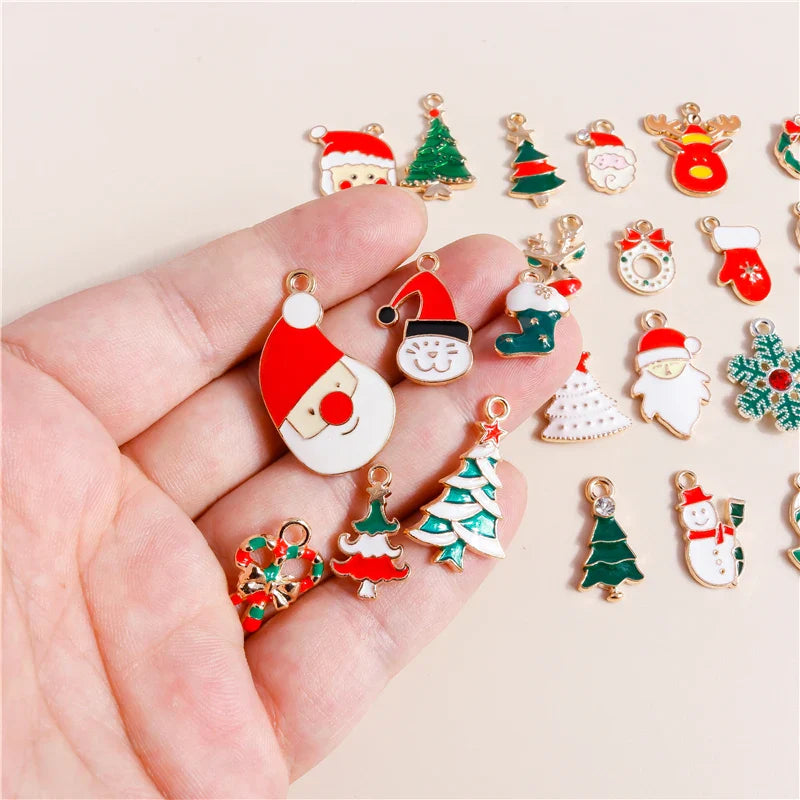 Leslie-Breloques de Noël en émail, arbre flocon de neige, chaussette, cerf, bonhomme de neige, bijoux de bricolage, cadeaux de Noël et du Nouvel An, 10 pièces