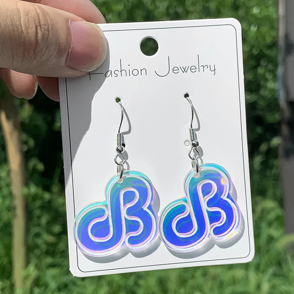 Boucles d'oreilles en acrylique faites à la main pour femmes et filles, chapeau de cow-girl occidental, bijoux de campagne à paillettes, cadeaux sympas