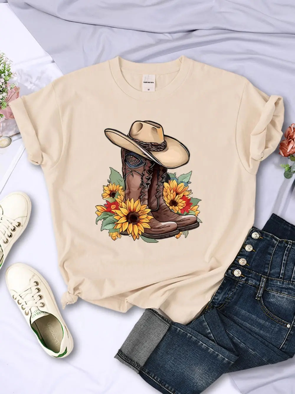 T-shirt femme motif cow-boy et bottes de l'Ouest, manches courtes décontracté et à la mode, col rond, coupe ample, vêtement de ville quotidien
