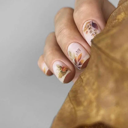 Autocollants 3D pour ongles Hiver Automne Feuilles dorées Roses Rouges Fleurs Décalcomanies pour la décoration des ongles Salon de manucure Beauté