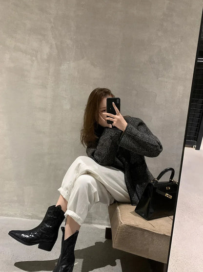 Designer Brand Cowhide Fashion Pointy V-cut Retro Cowboy Boots with Thick Western Ankle Boots for Women Hot Selling