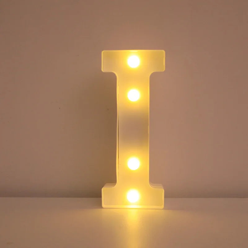 Lumière LED décorative avec lettre en forme de cœur pour la Saint-Valentin
