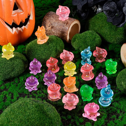 10pcs Halloween Luminous Mini Resin Candles Glow in The Dark Halloween Candelabra Miniature Ghost Candle Decor for Halloween Par