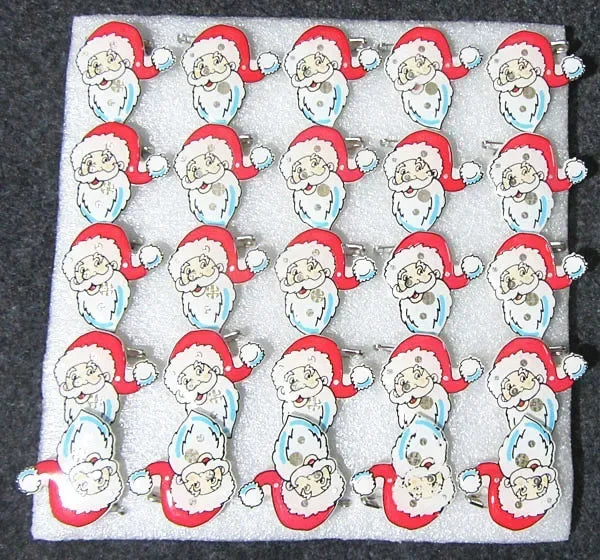 25pcs Broche Lumineux LED Clignotant Amour Fête Dessin Animé Badge Lumineux Cadeau Cosplay Noël Mariage Festival Halloween
