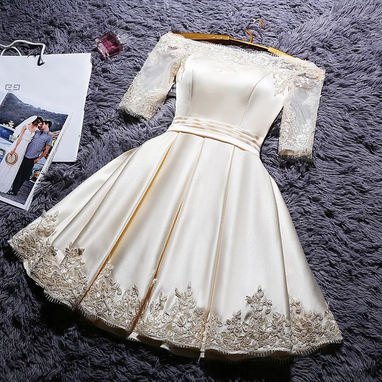 Élégantes robes de soirée épaules dénudées courtes en satin ligne A robe de cocktail avec demi-manches robe de soirée robes de bal