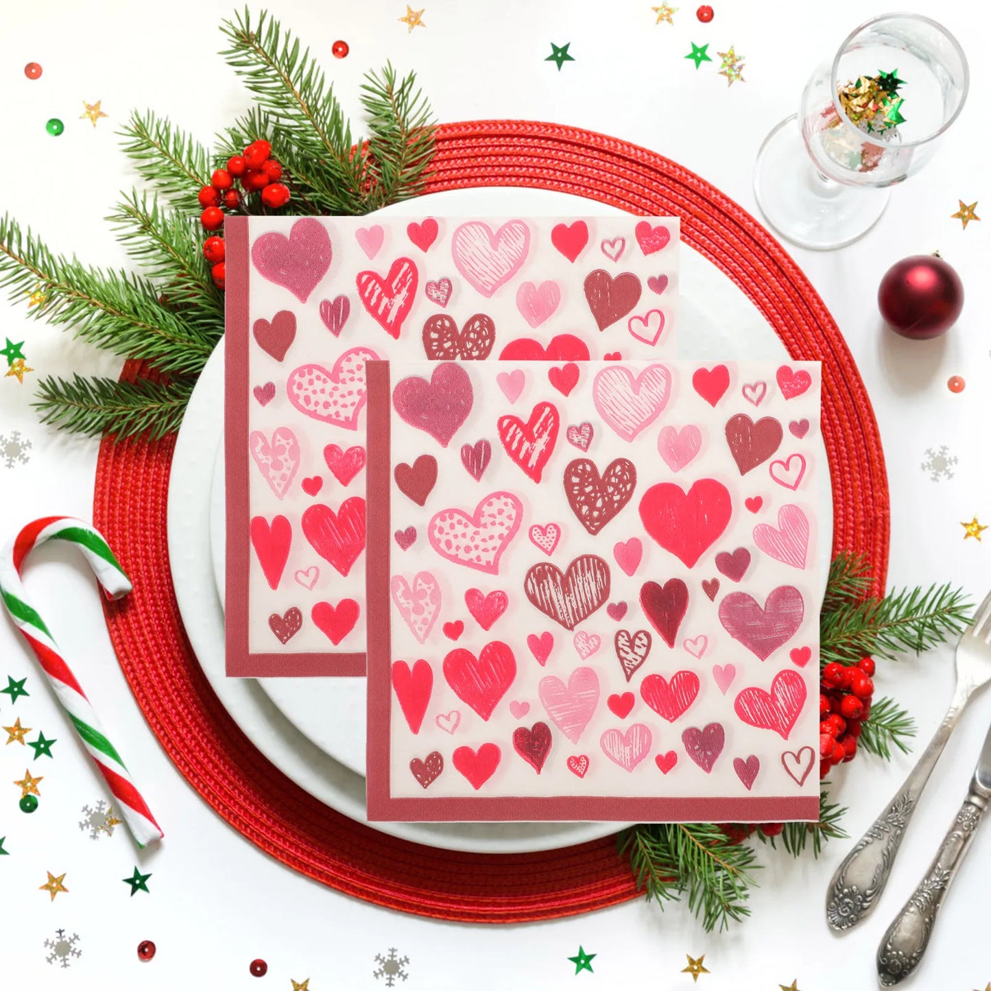 40 Serviettes en Papier Cœur Amour Élégantes Forme Carrée Parfaites pour les Couverts et la Mise en Place de la Table Serviettes de Table en Papier