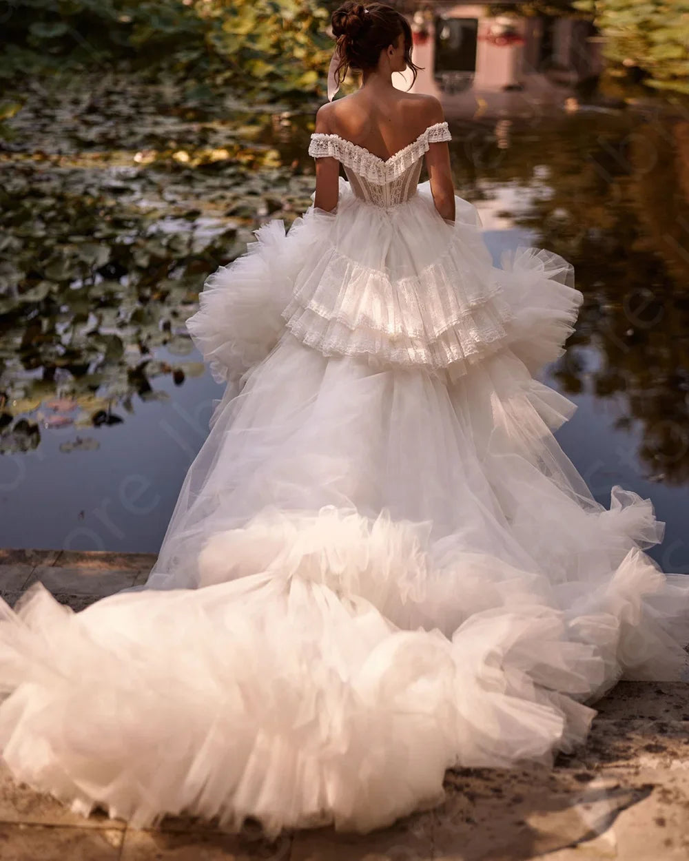 Customized Vintage Two Pieces Ball Gown Wedding Dresses Off Shoulder High Low Bridal Gown with Detachable Train Bride Dress Lace