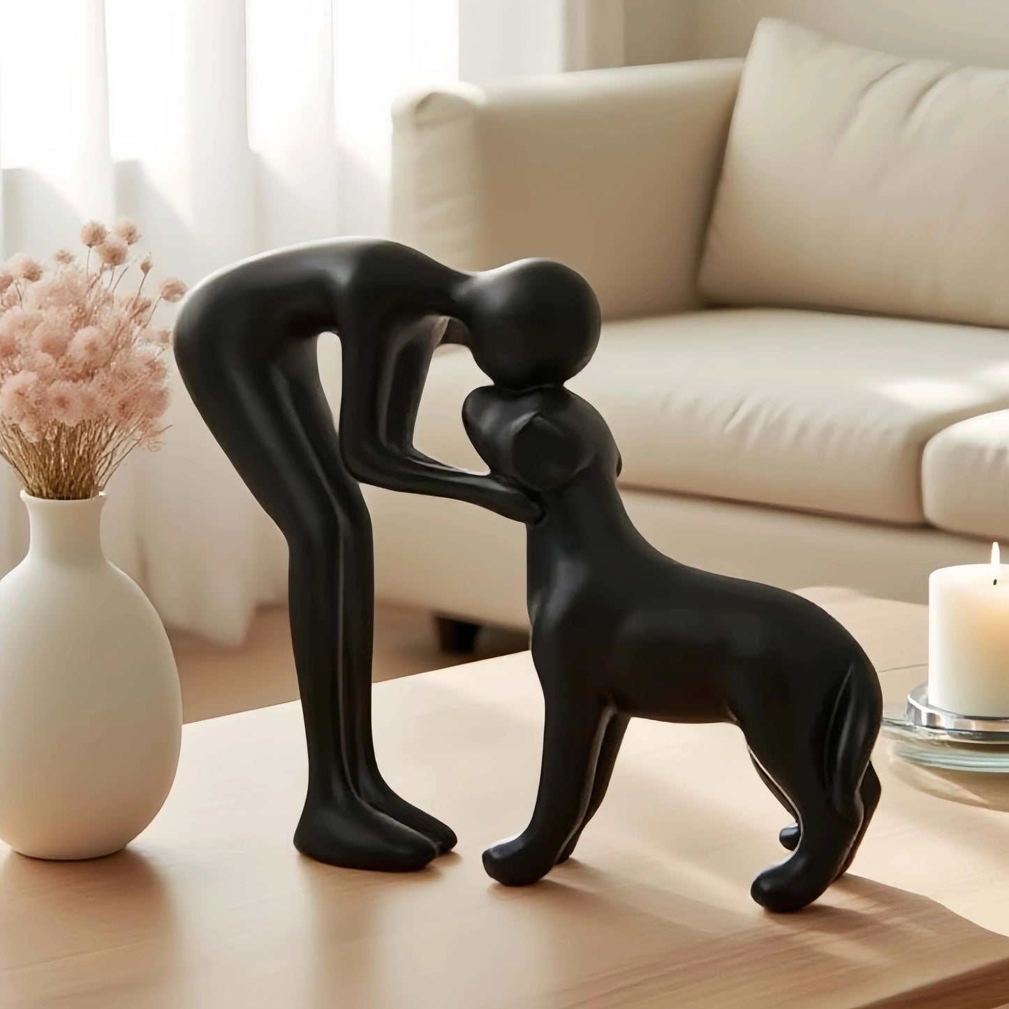 Une statue de chien noir et de propriétaire élégante et simple, un cadeau chaleureux pour les amoureux des animaux de compagnie et une décoration de table pour la maison qui n'est pas facile à casser