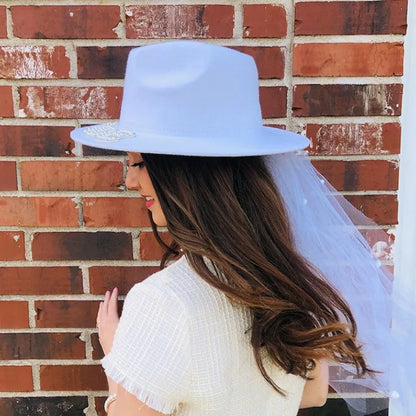 Chapeau de Cowboy blanc avec lettres de mariée, chapeau en perles et strass, chapeau de Cowgirl de mariage, décoration de fête de poule Bach, cadeau de plage d'été