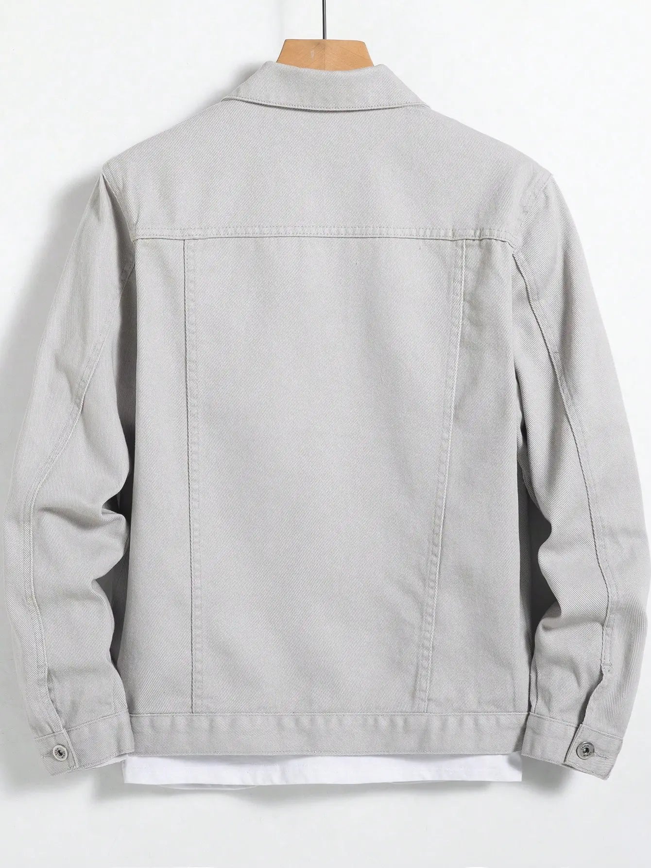 Men's denim jacket for spring and autumn. Gray denim coat. Versatile for daily casual wear. Fashionable and trendy.