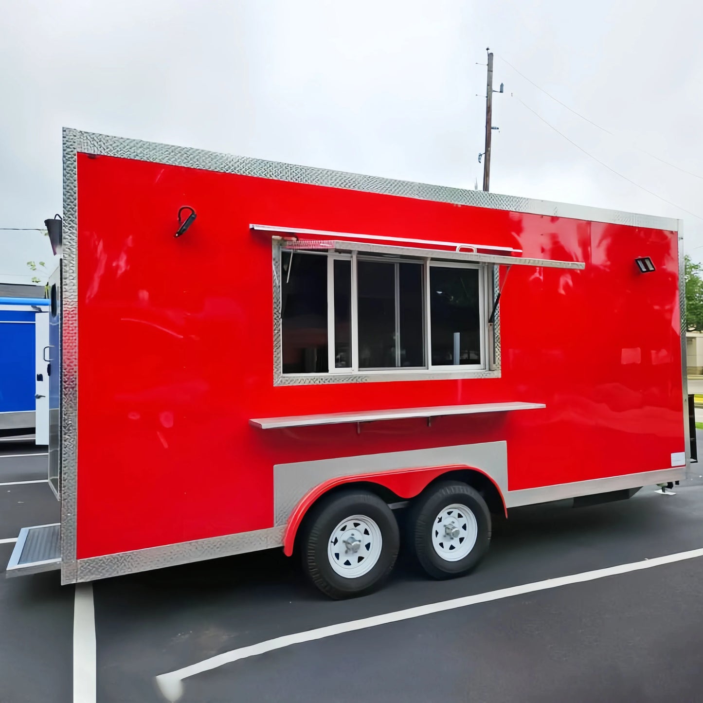Remorque de camion de nourriture mobile personnalisée avec cuisine complète Chariot à tacos, pizzas, hamburgers Camion de nourriture de rue Bar à café mobile