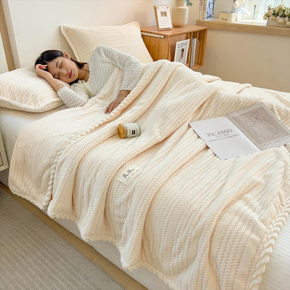 Category A Thickened Jacquard Velvet Autumn Warm Winter Blanket Soft Delicate Warmth Sofa Blankets for Thorw Comfortable Duvet