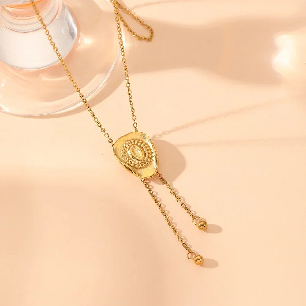 MEDFOLY Collier Chapeau de Cowgirl Western en Or pour Femmes Acier Inoxydable Anti-allergie Bolo Tie Cravate Cowboy Collier Long Western