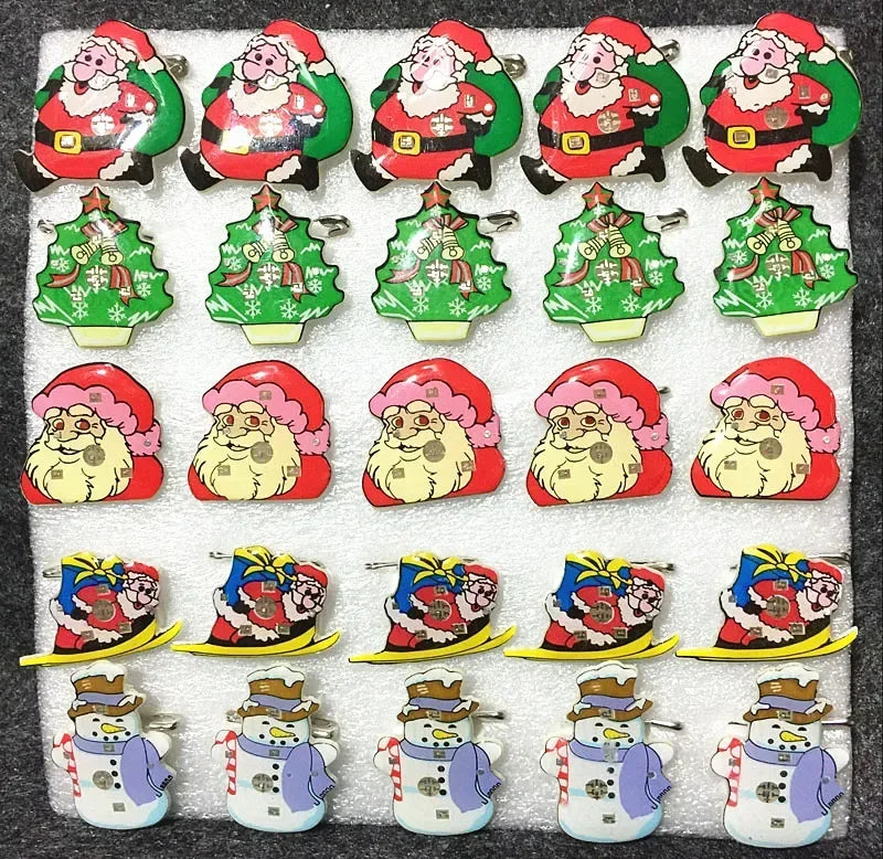 25pcs Broche Lumineux LED Clignotant Amour Fête Dessin Animé Badge Lumineux Cadeau Cosplay Noël Mariage Festival Halloween