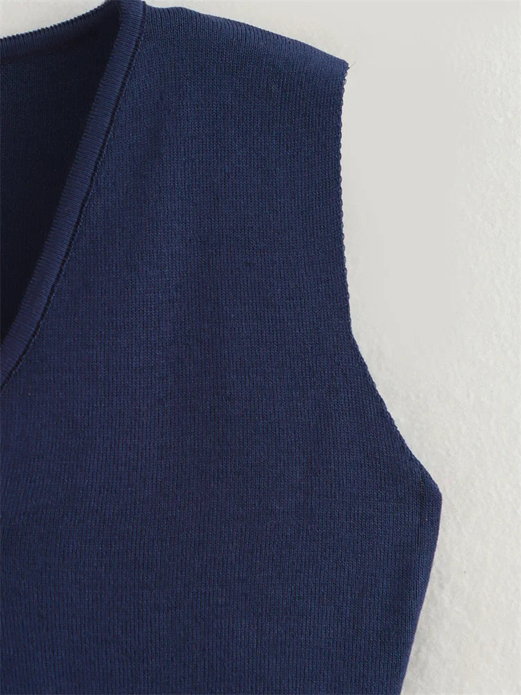 Zevity New Women Fashion V Neck Sleeveless Golden Buttons Knitted Vest Sweater Female Chic Solid Color Slim Cardigan Tops LS6273